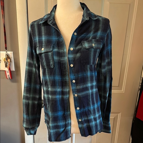 mosimo Tops - Blue Button Down Shirt with Relaxed Fit